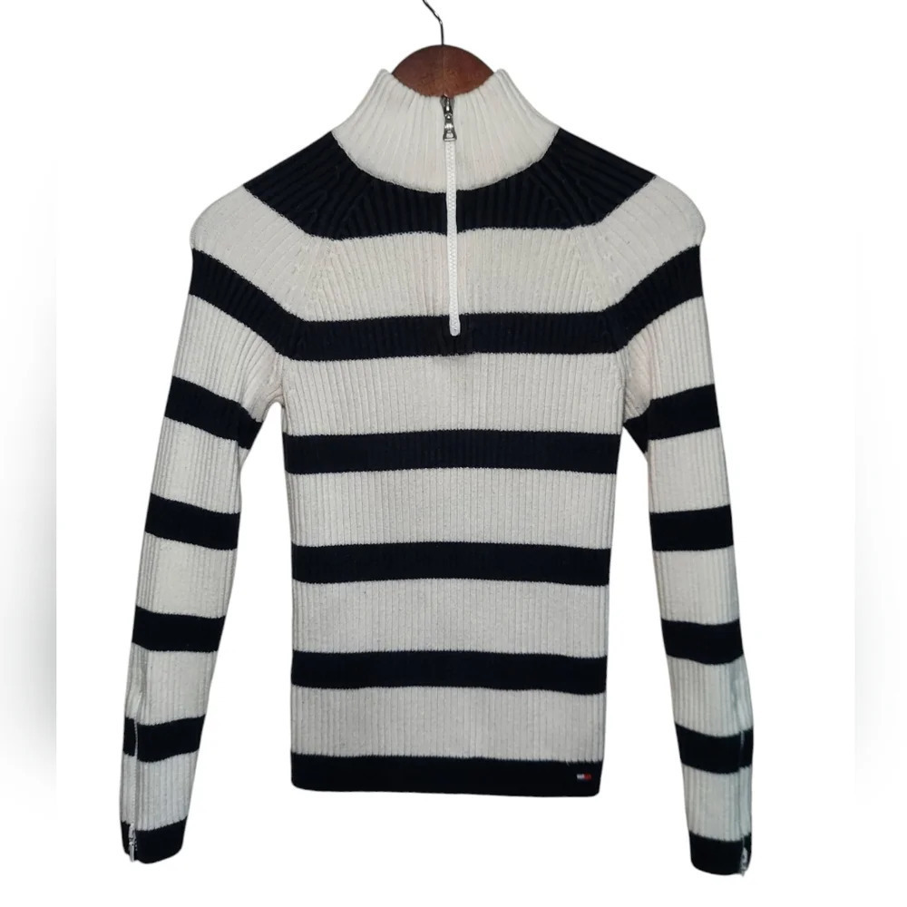Vintage Tommy Hilfiger 1/4 Zip Black and White Crewneck Sweater - Picture 2 of 6
